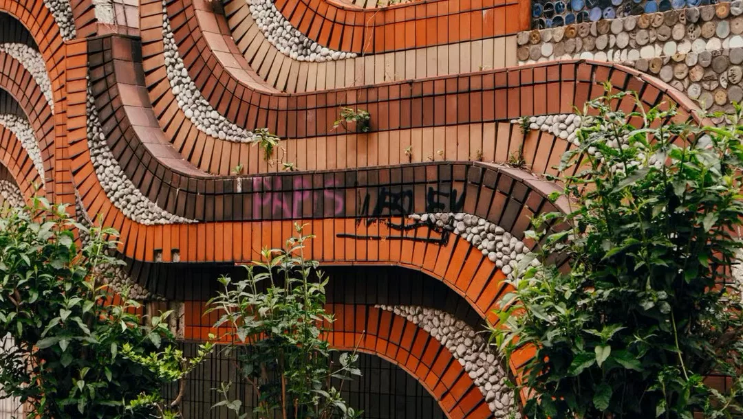 La mosaïque de La Chapelle : carnage artistique en zone urbaine