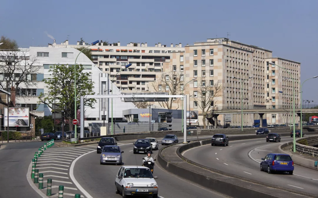 Paris sous cloche thermique : quand la canicule transforme le périph&rsquo; en sauna urbain