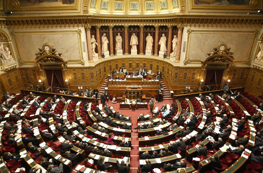 Scrutin PLM : le Sénat affûte sa guillotine démocratique