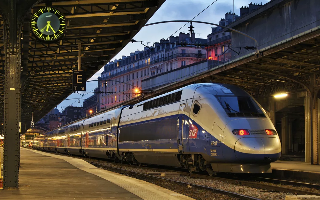 Braquage haute couture sur rails : quand le bling se fait la malle en première