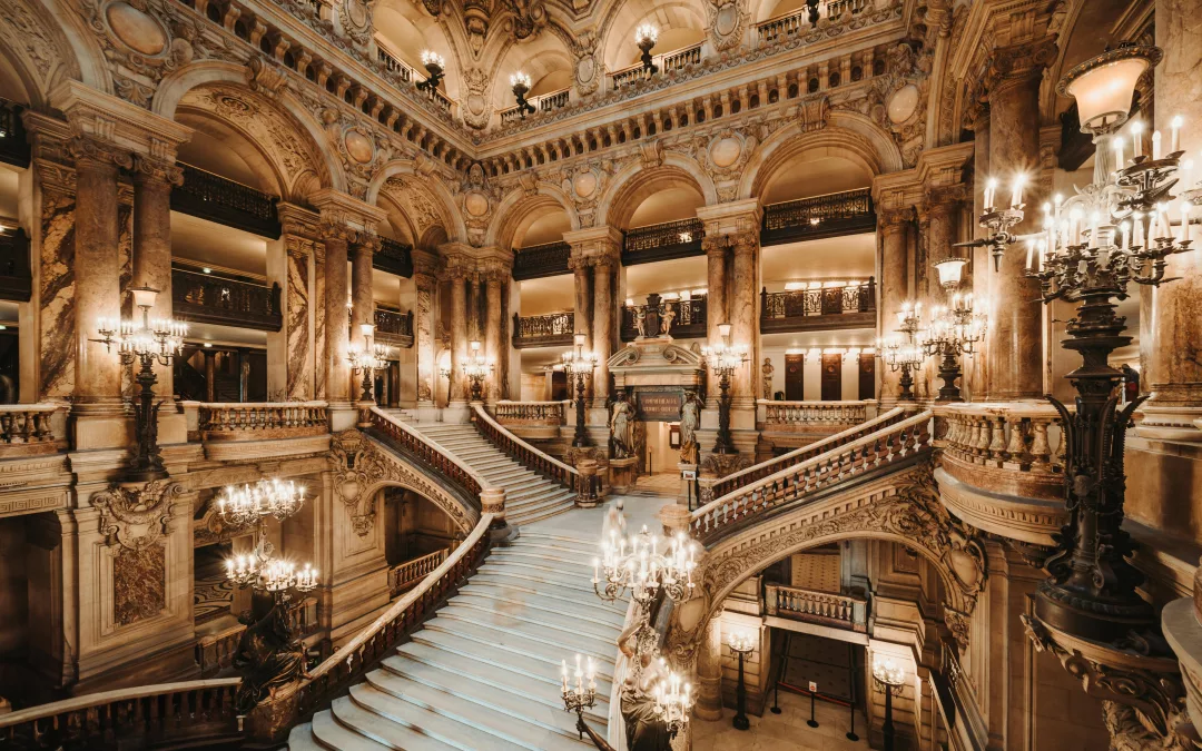 Défilé L’Oréal Paris 2025 : la beauté investit Paris